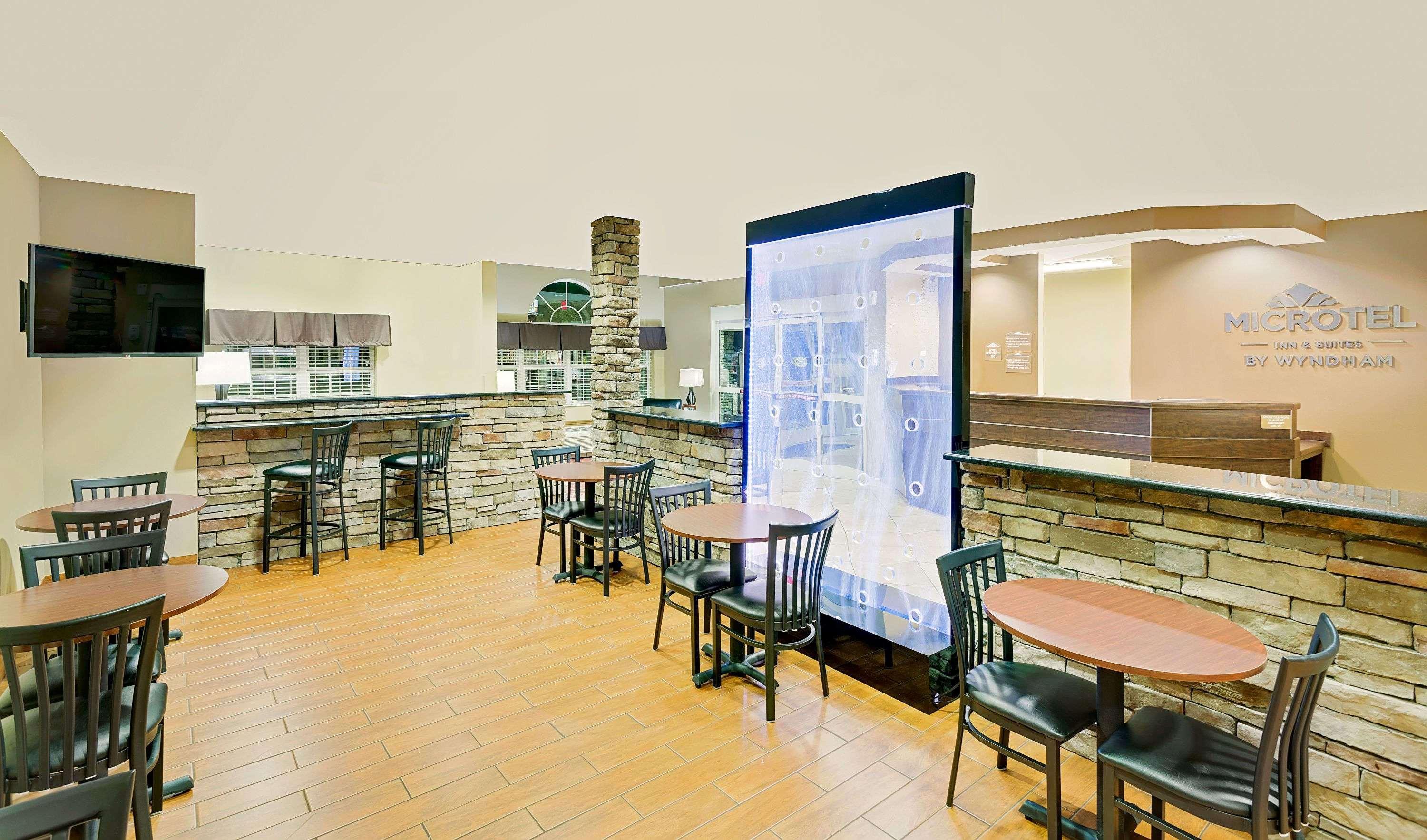 Microtel By Wyndham Perry National Fairground Area I-75 Екстериор снимка