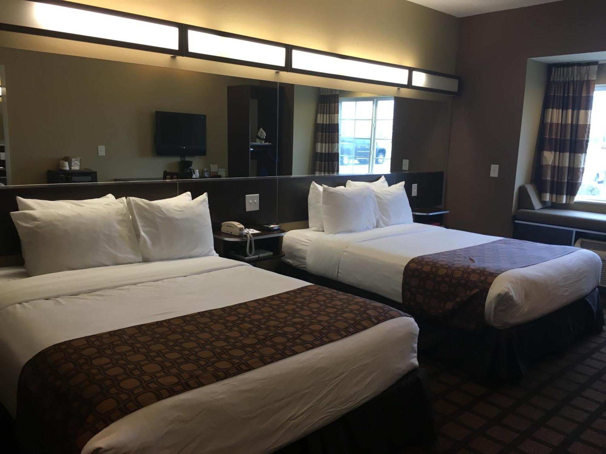 Microtel By Wyndham Perry National Fairground Area I-75 Стая снимка